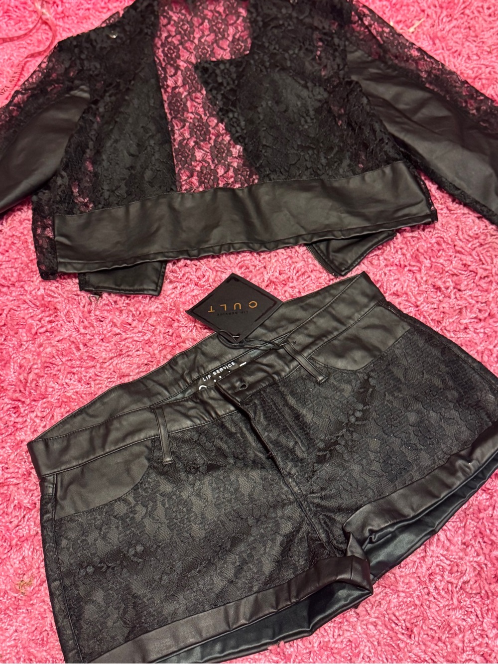 Lip service cult Los Angeles black pleather/lace fashion shorts & matching top - Picture 11 of 11